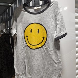 Grey t-shirt with SMILE face - from Jade & Jane - size Large